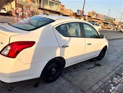 نيسان فيرسا